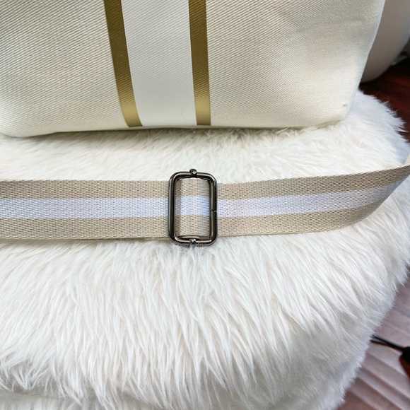 Ivory Canvas Shoulder Bag - Picture 4 of 8